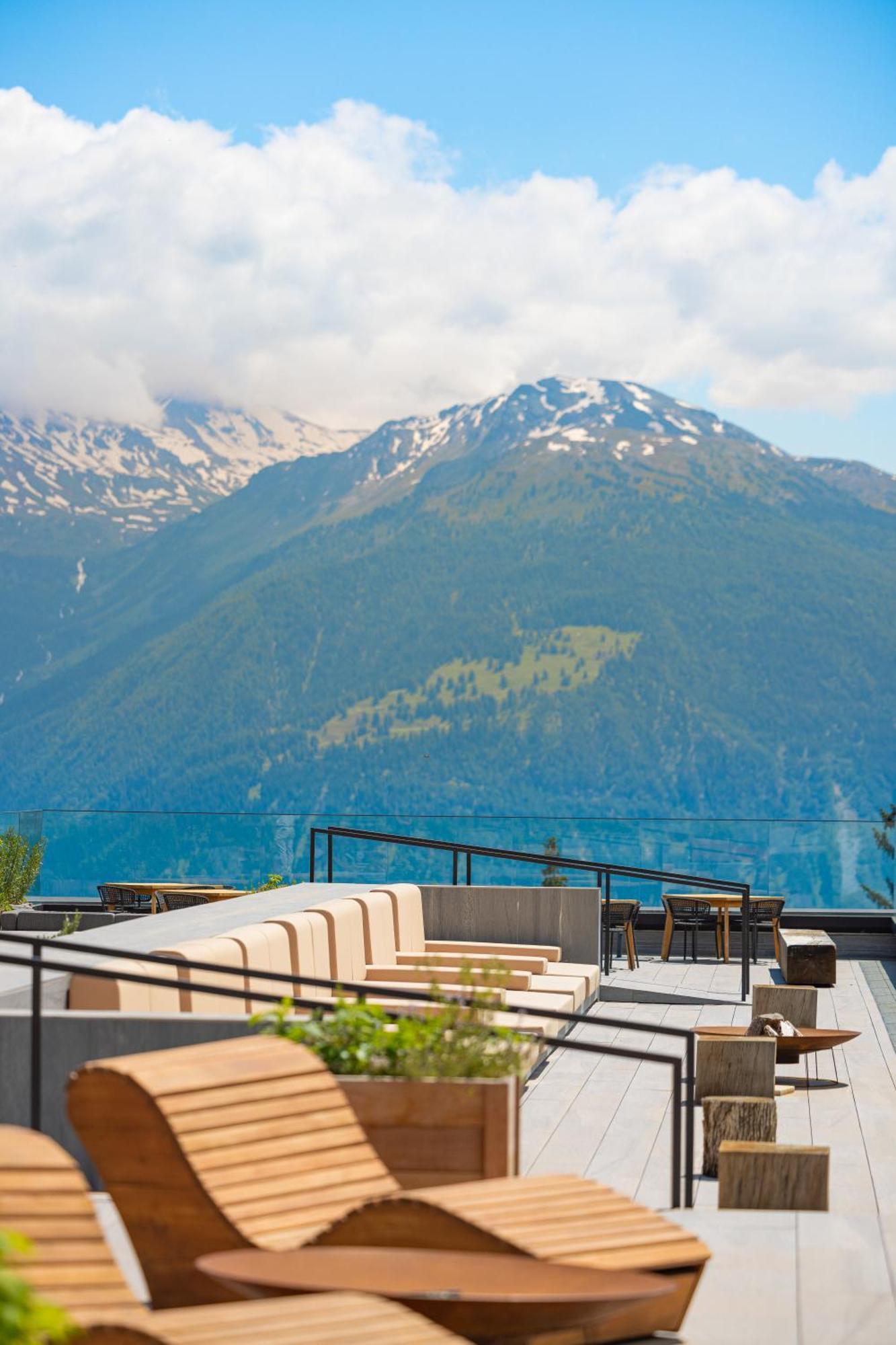 Six Senses Crans-Montana Hotel Buitenkant foto